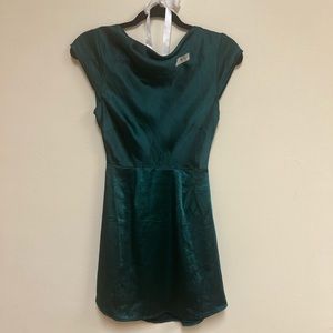 Selfie Leslie emerald green dress Size XS fits small